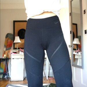 Nike Mesh-Detailed Leggings!